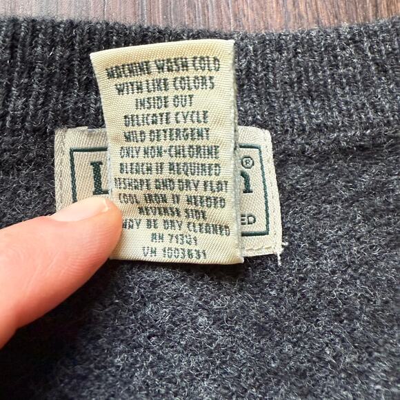 L.L.Bean Lambswool Sweater Vest – Gray V-Neck 100% Wool Men’s Large - Picture 3 of 4